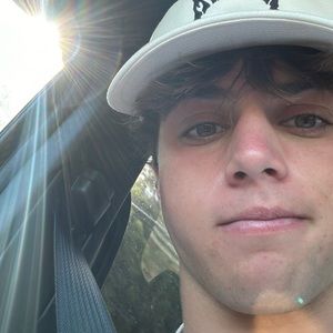 Meet your Posher, Max